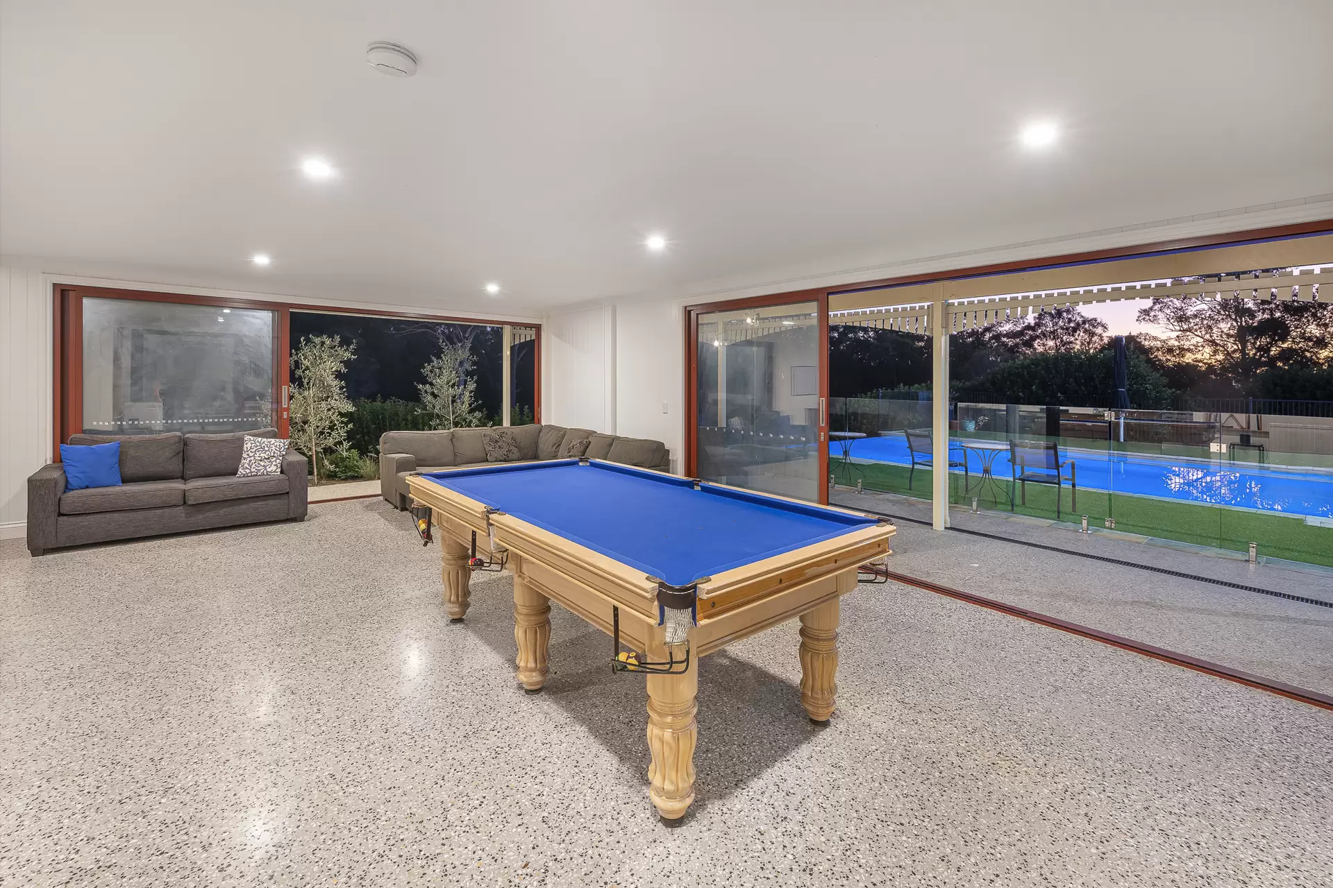 337 Grassdale Road, Gumdale Sold by Queensland Sotheby's International Realty - image 1