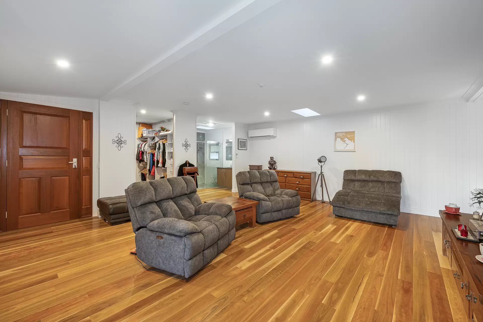 337 Grassdale Road, Gumdale Sold by Queensland Sotheby's International Realty - image 1