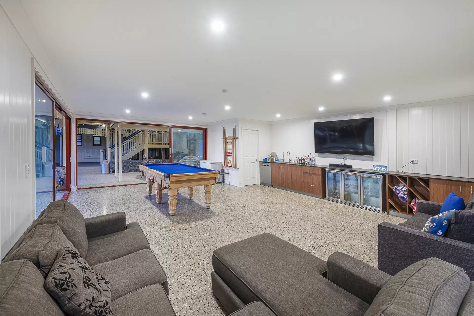 337 Grassdale Road, Gumdale Sold by Queensland Sotheby's International Realty - image 1
