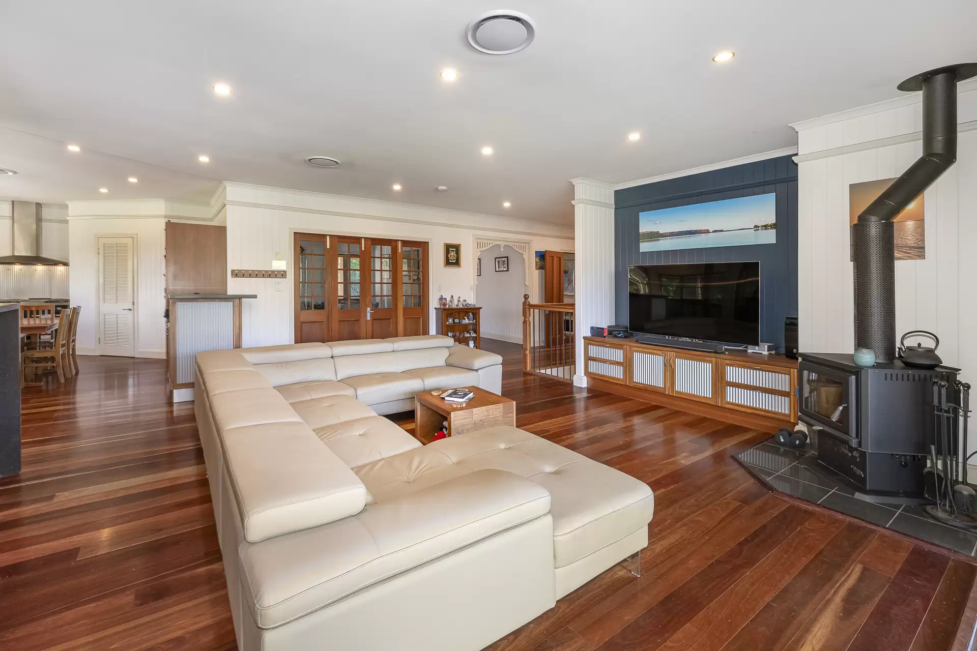337 Grassdale Road, Gumdale Sold by Queensland Sotheby's International Realty - image 1