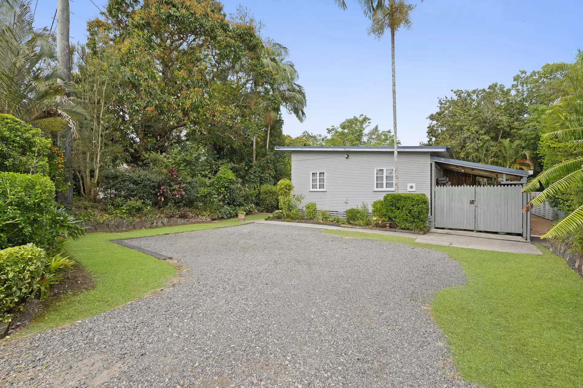 201 Blackall Range Road, West Woombye Sold by  - image 1