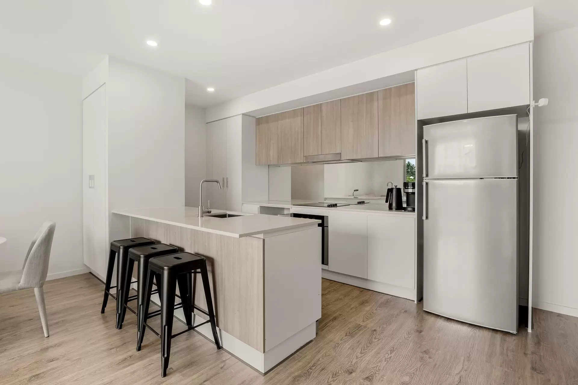5/12 Sanders Street, Upper Mount Gravatt Sold by  - image 1