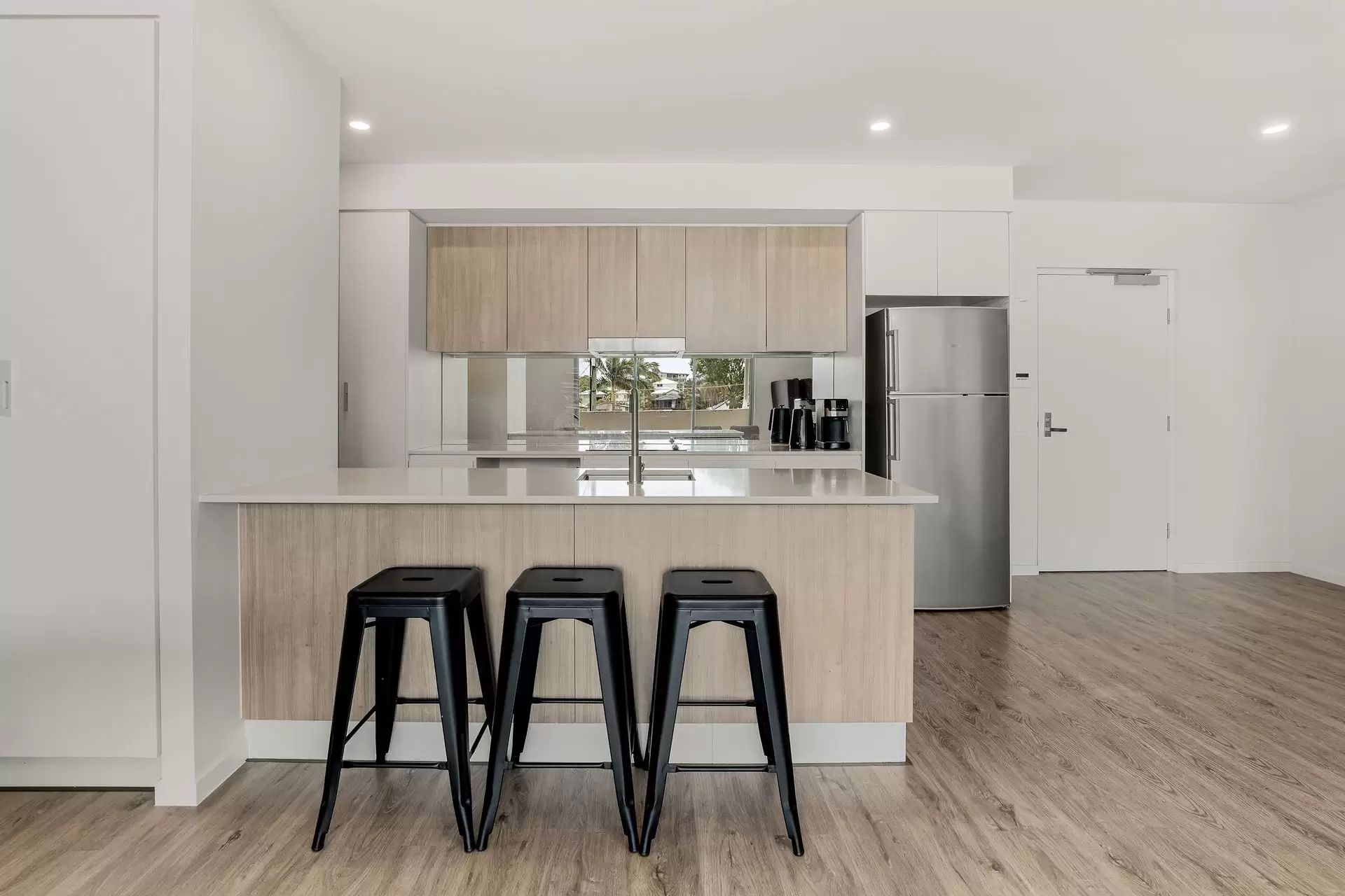 5/12 Sanders Street, Upper Mount Gravatt Sold by  - image 1