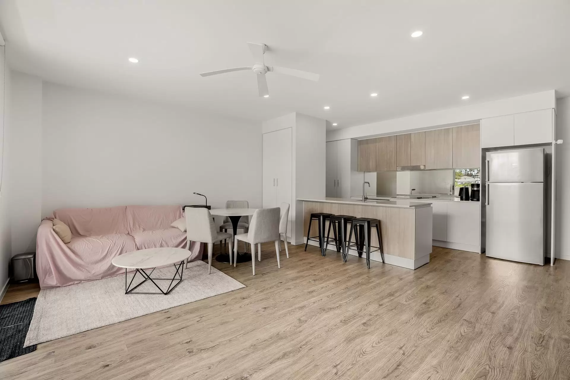5/12 Sanders Street, Upper Mount Gravatt Sold by  - image 1