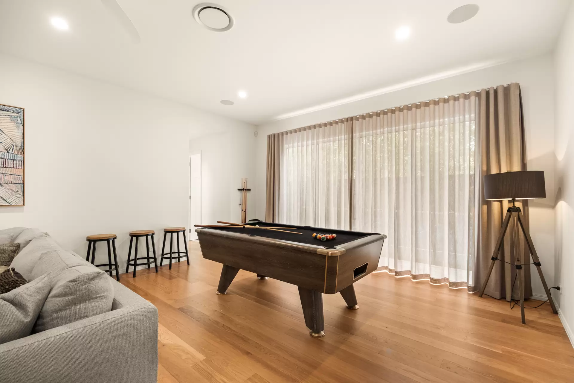 7 Henry Street, Kalinga Sold by Queensland Sotheby's International Realty - image 1