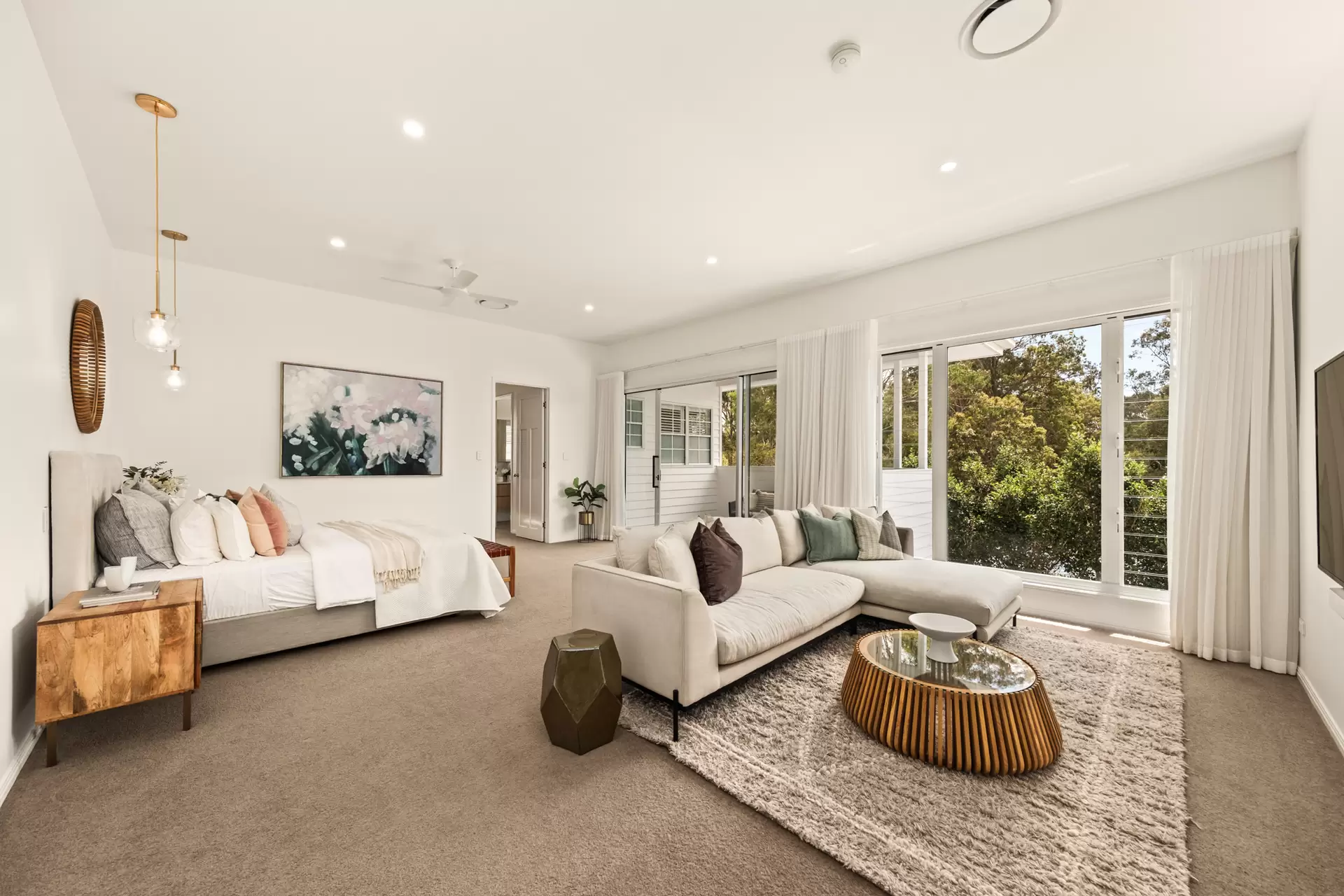 7 Henry Street, Kalinga Sold by Queensland Sotheby's International Realty - image 1