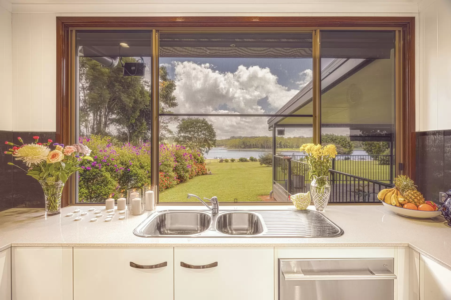 8 Andrews Road, Barrine Sold by Queensland Sotheby's International Realty - image 1