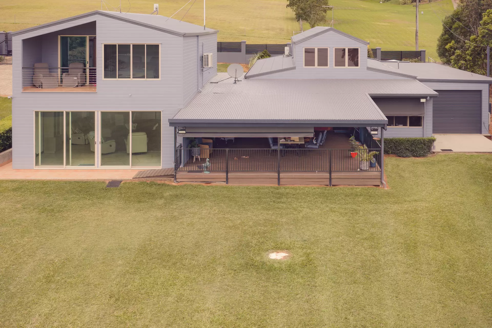 8 Andrews Road, Barrine Sold by Queensland Sotheby's International Realty - image 1