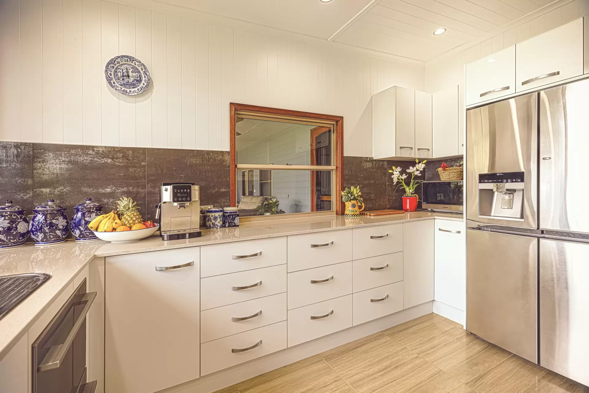 8 Andrews Road, Barrine Sold by Queensland Sotheby's International Realty - image 1