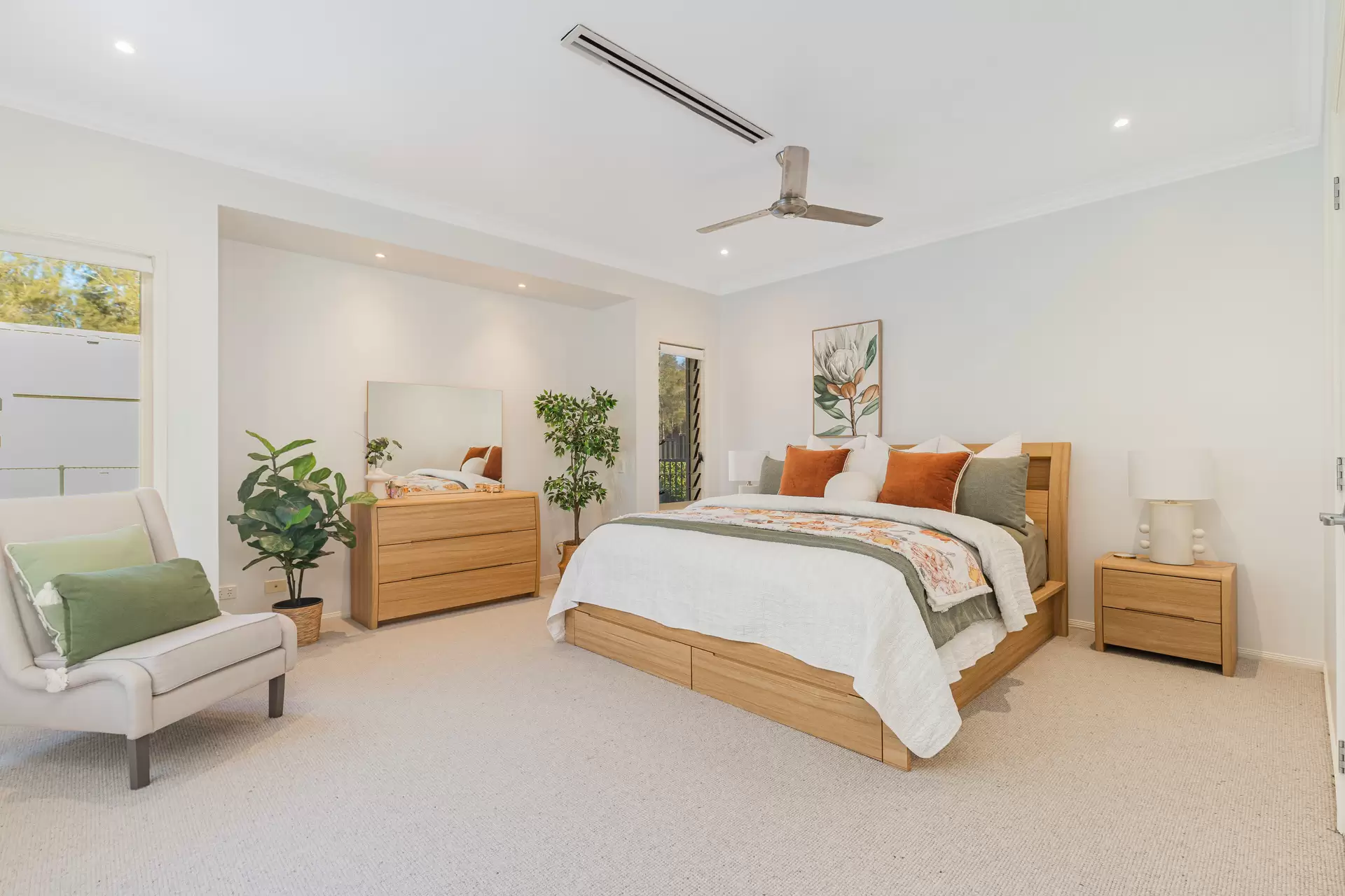 19-23 Cleary Street, Cleveland Sold by Queensland Sotheby's International Realty - image 1