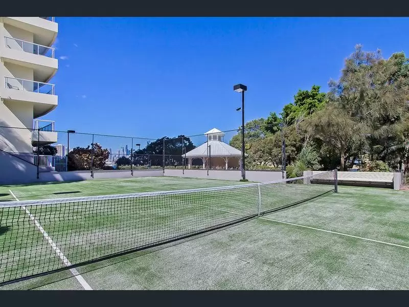 A14-2/75 Brighton Parade, Southport Sold by Queensland Sotheby's International Realty - image 1