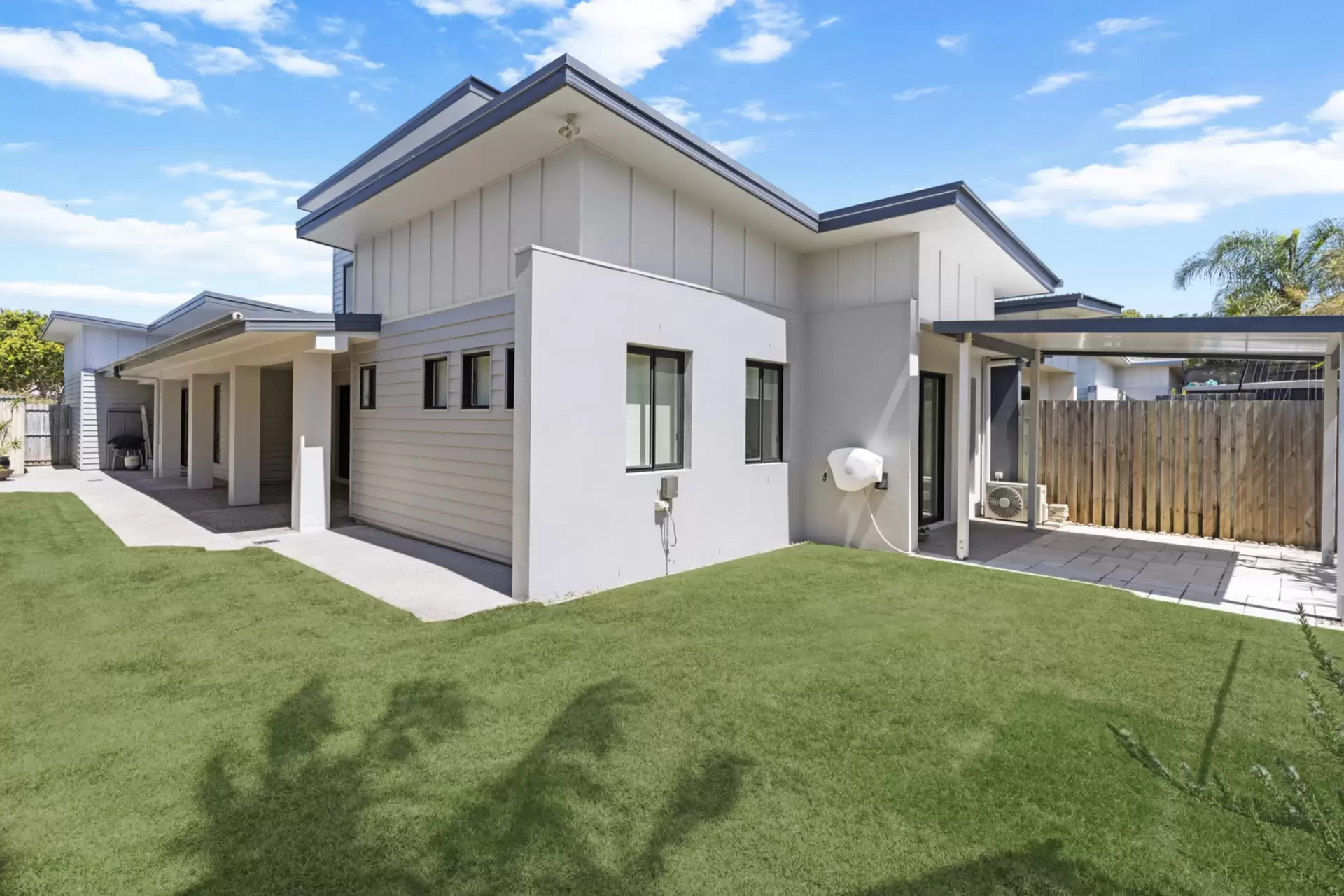 2/10 Hans Boysen Drive, Mudjimba Sold by  - image 1