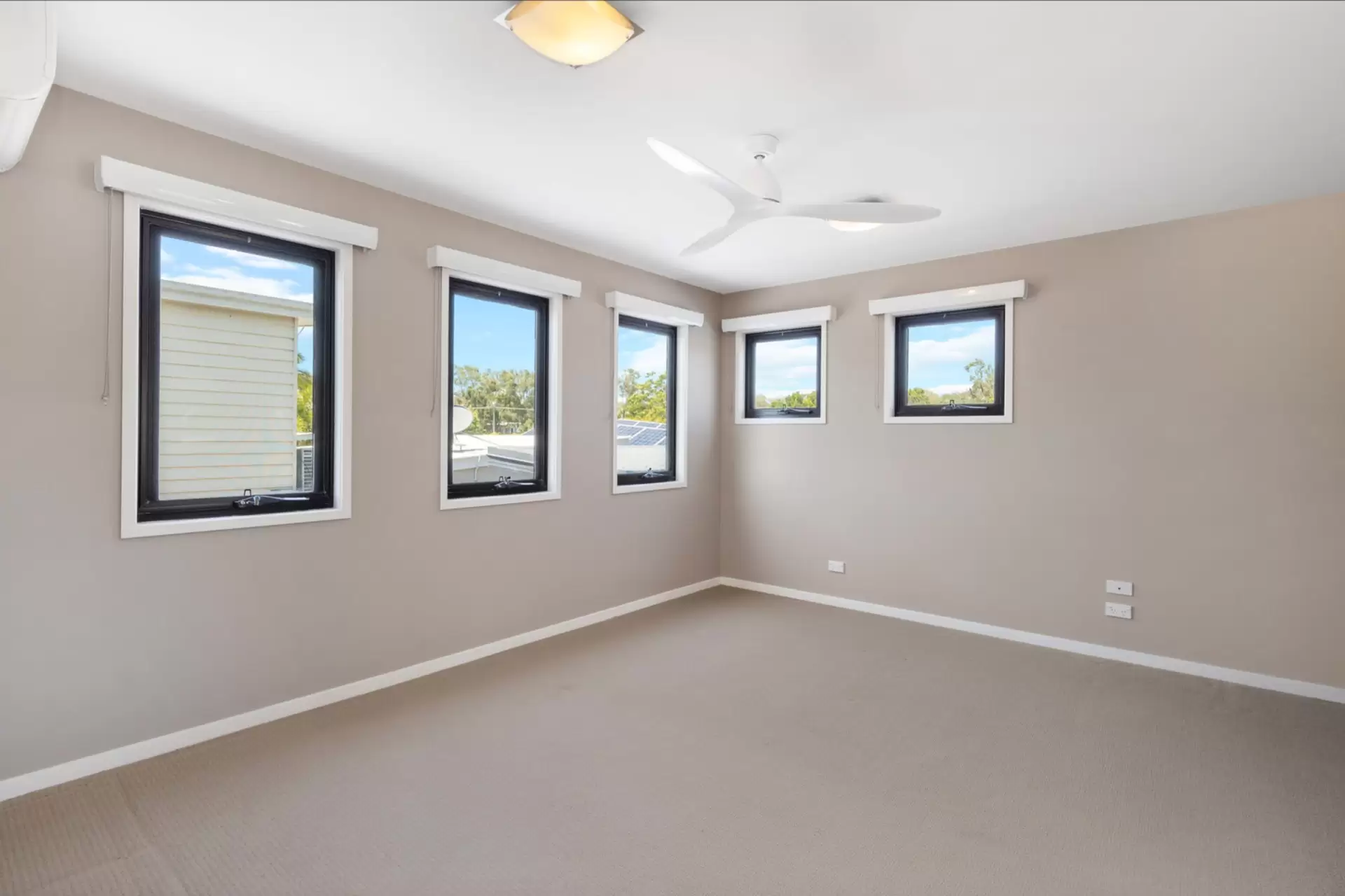 2/10 Hans Boysen Drive, Mudjimba Sold by Queensland Sotheby's International Realty - image 1