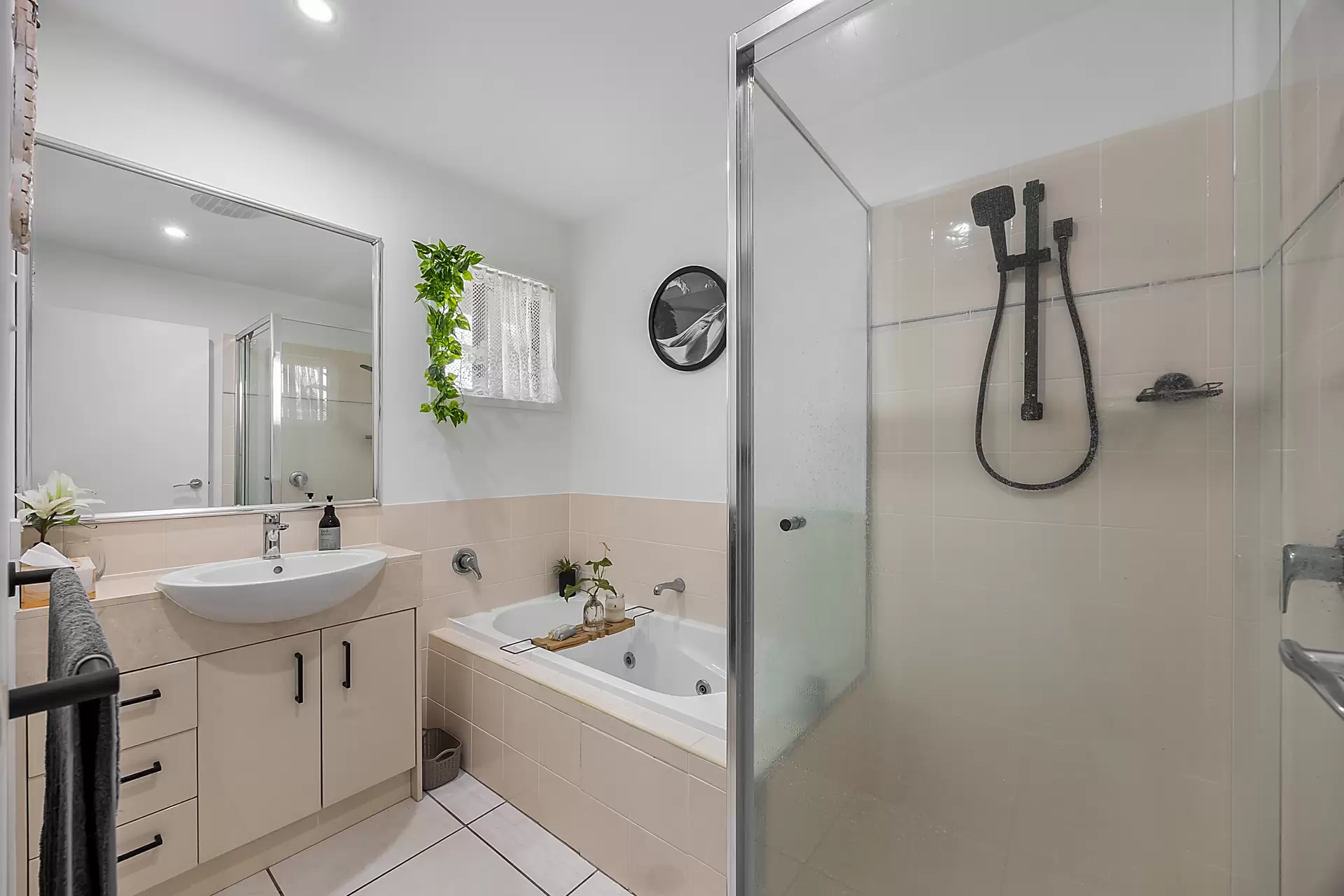 1/7 Hans Boysen Drive, Mudjimba Sold by Queensland Sotheby's International Realty - image 1