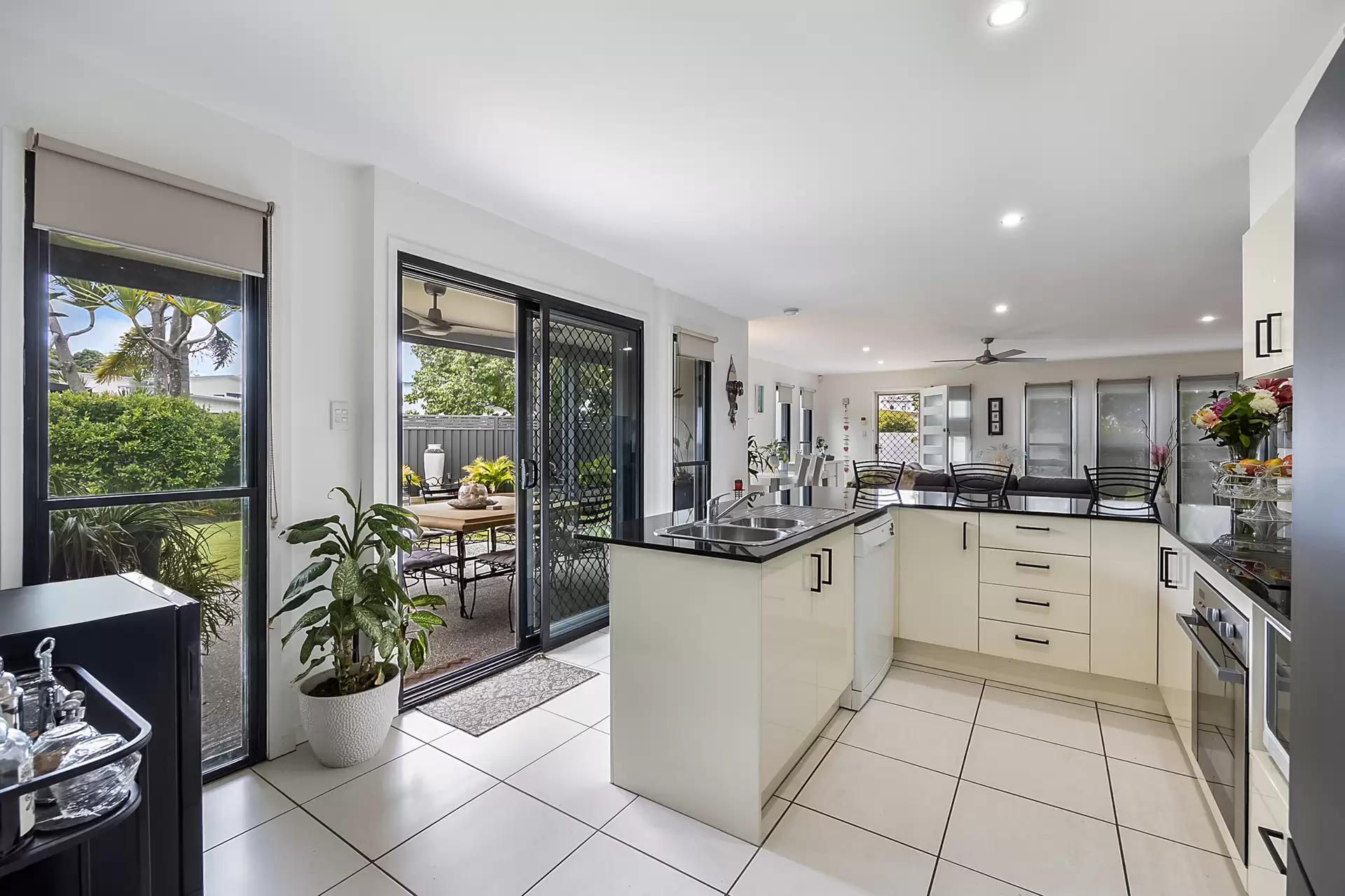 1/7 Hans Boysen Drive, Mudjimba Sold by Queensland Sotheby's International Realty - image 1