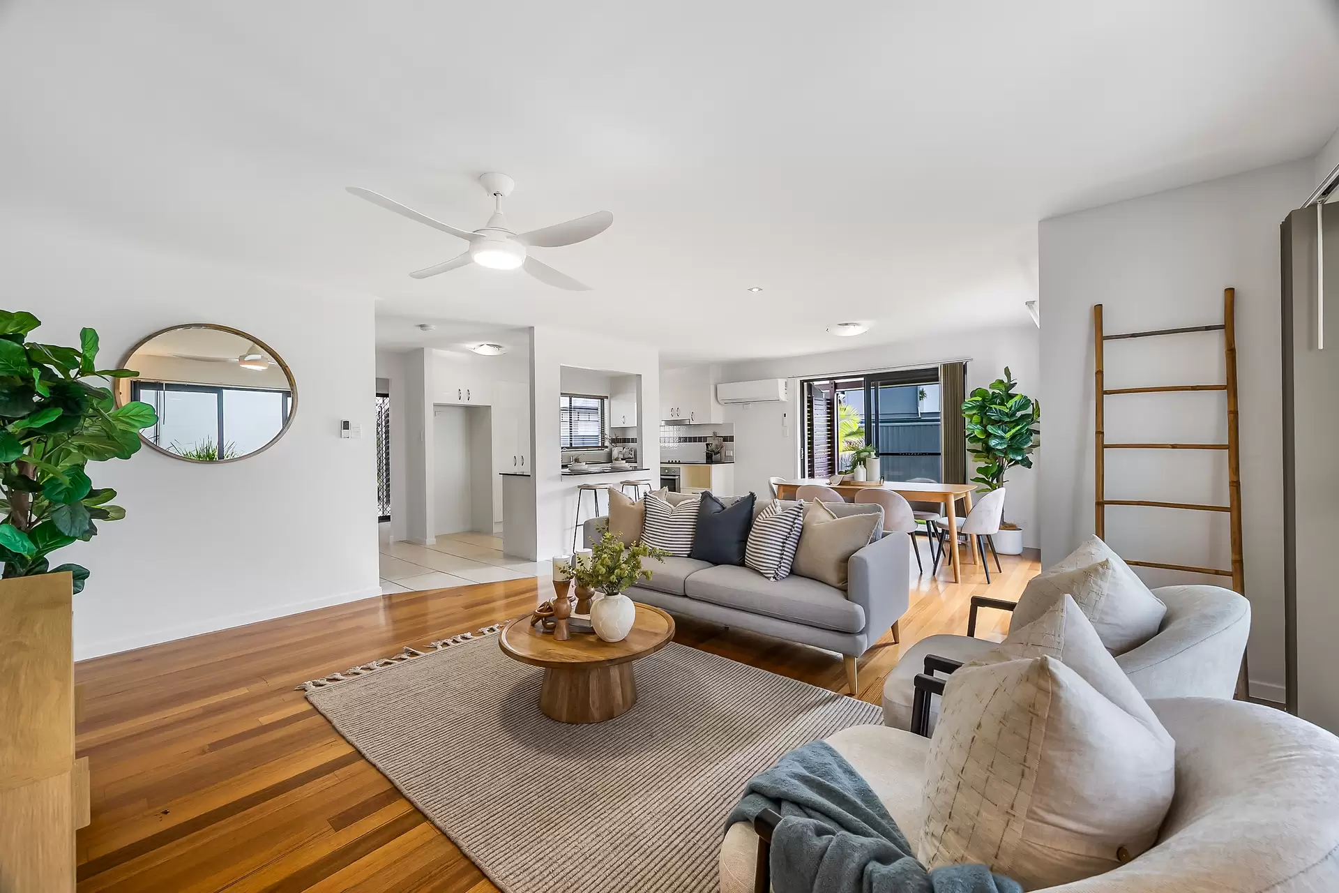1/12 Catalina Drive, Mudjimba Sold by  - image 1