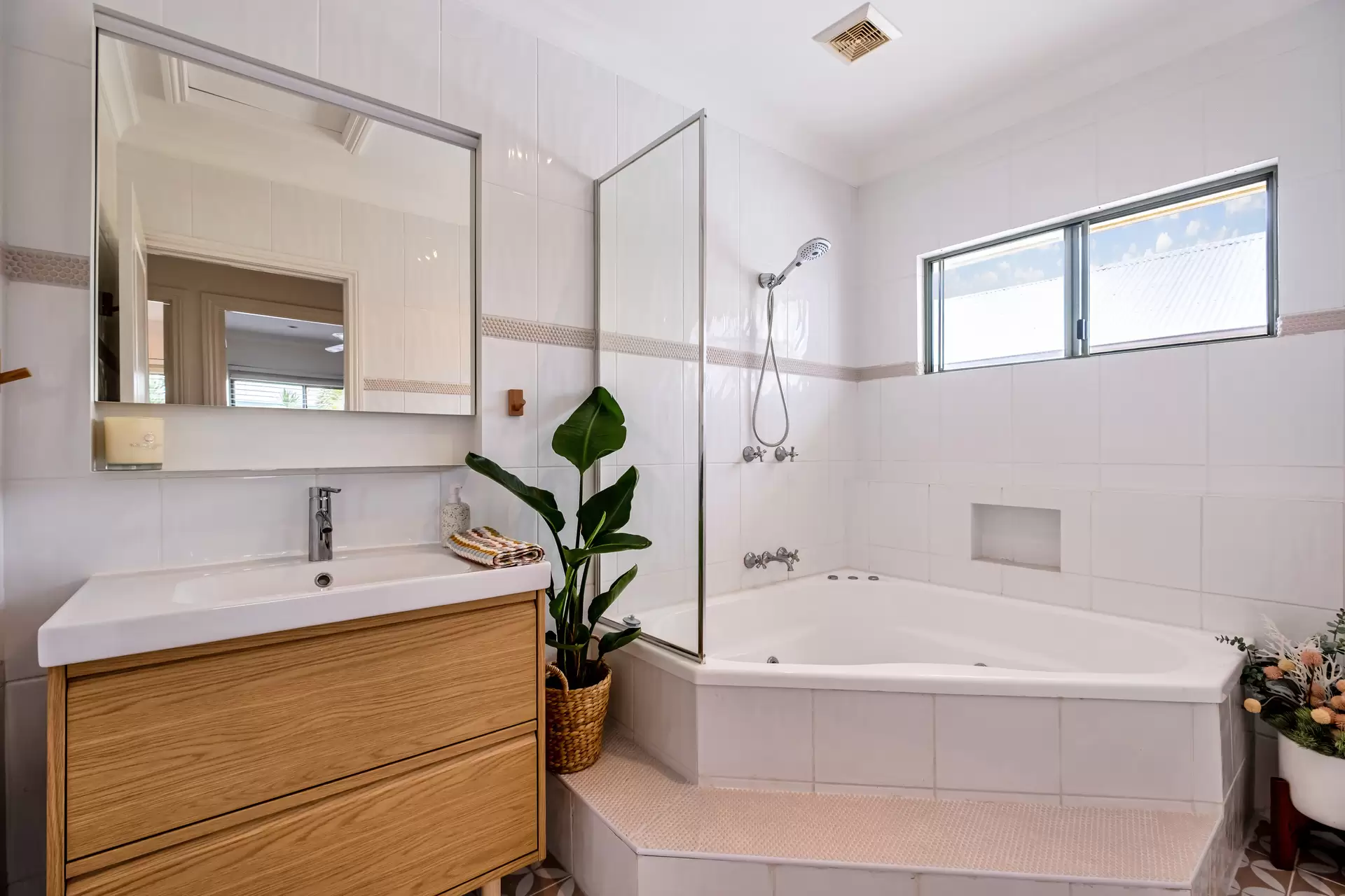 103/151-153 Mudjimba Beach Road, Mudjimba Sold by Queensland Sotheby's International Realty - image 1