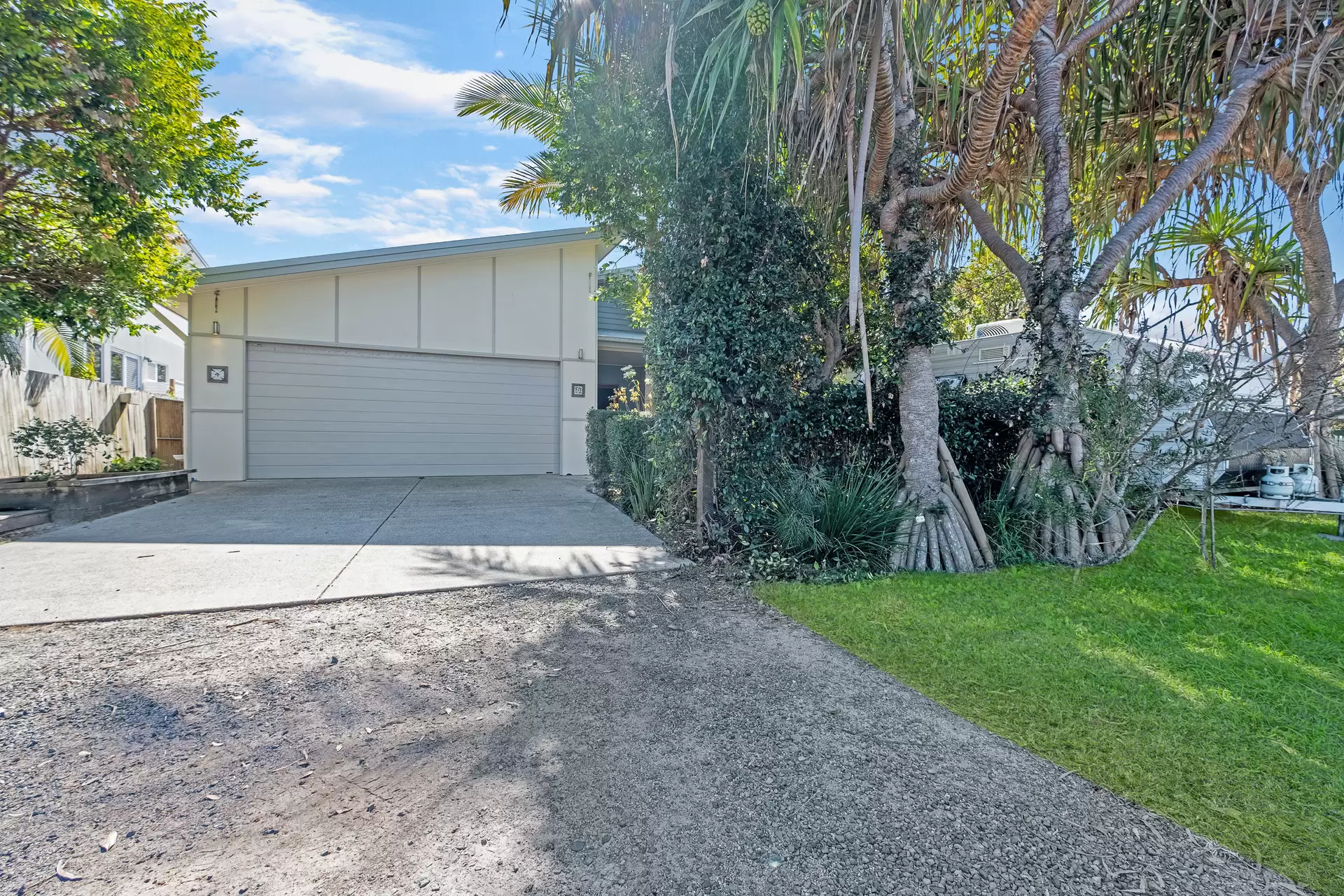 42 Cupania Street, Mudjimba Sold by  - image 1