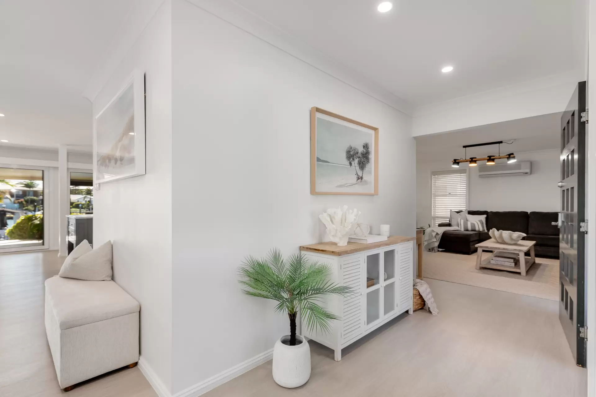 12/6-16 Anchorage Drive, Raby Bay Sold by Queensland Sotheby's International Realty - image 1