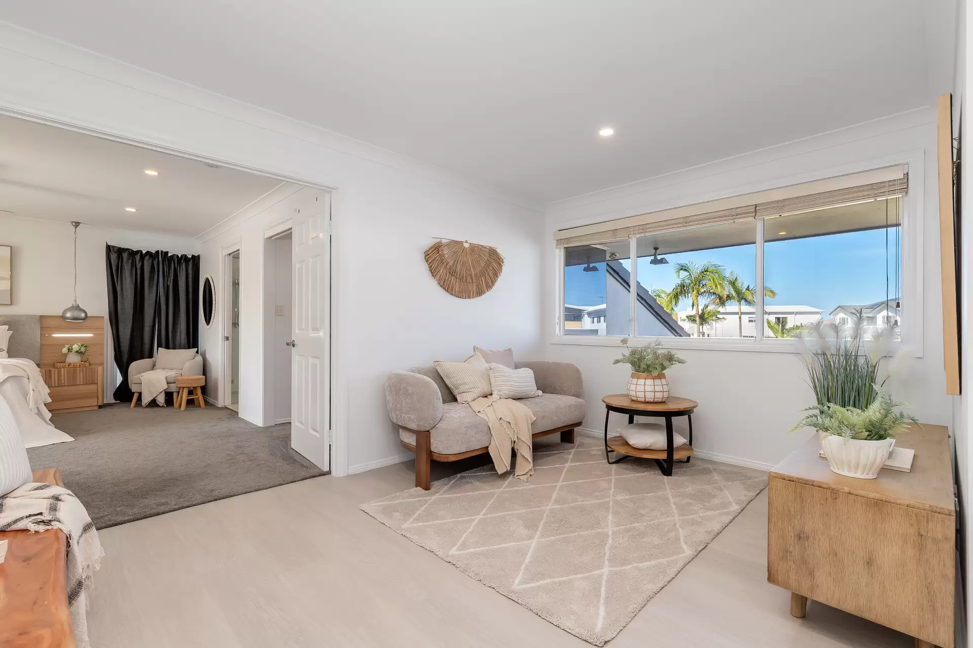 12/6-16 Anchorage Drive, Raby Bay Sold by Queensland Sotheby's International Realty - image 1