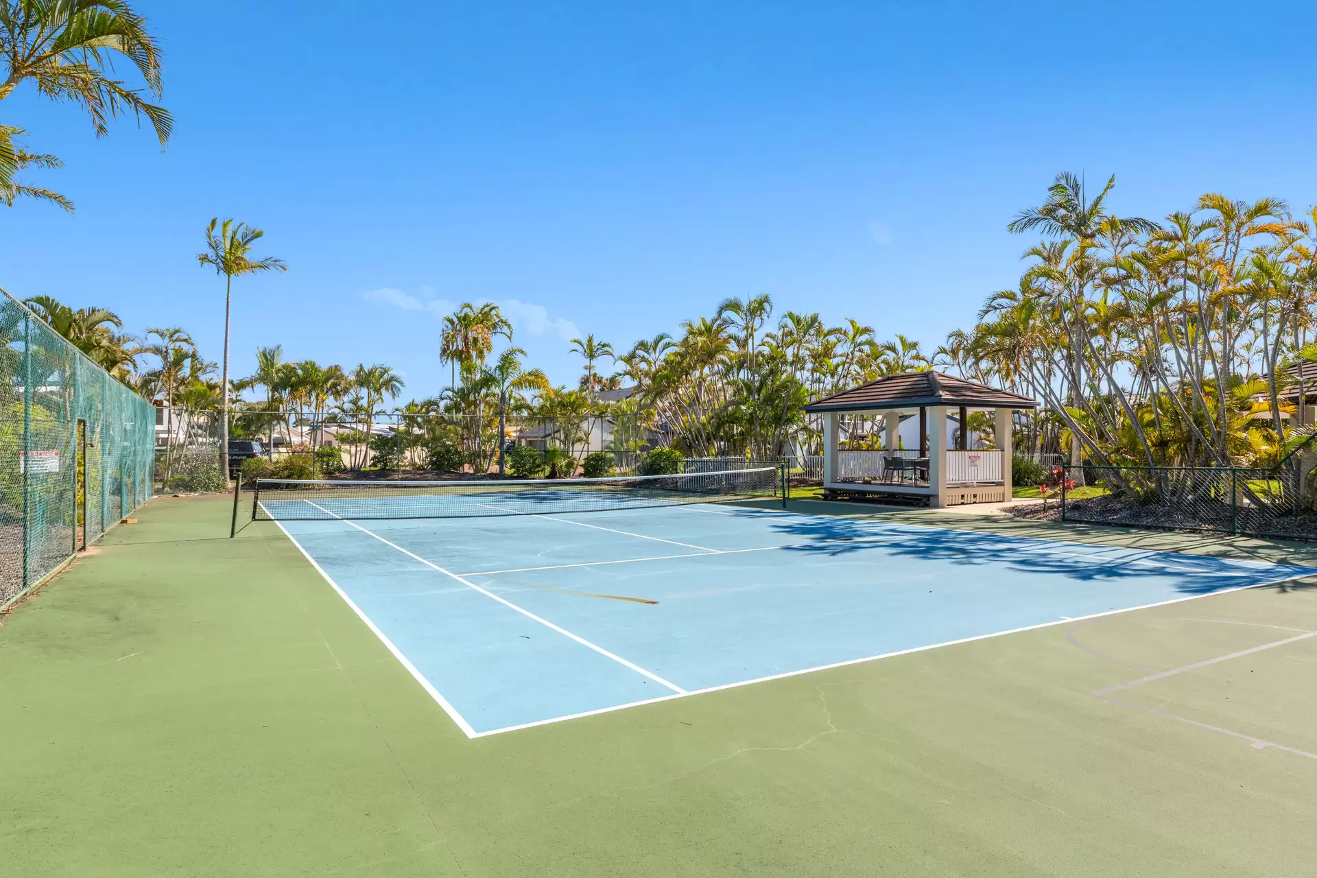 12/6-16 Anchorage Drive, Raby Bay Sold by Queensland Sotheby's International Realty - image 1
