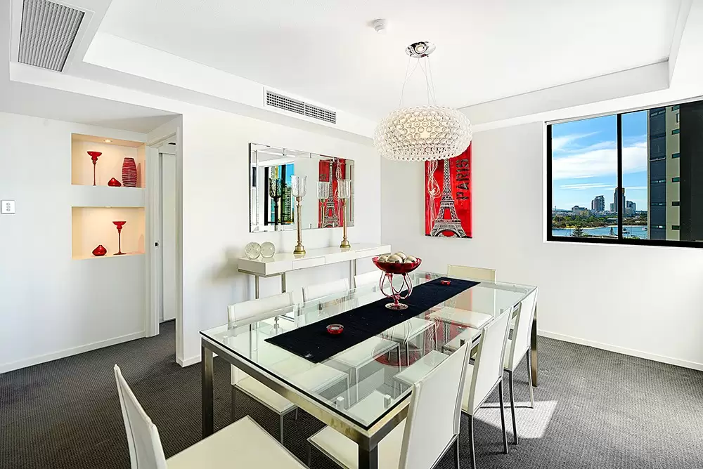 11/19 Peak Avenue, Main Beach Sold by Queensland Sotheby's International Realty - image 1