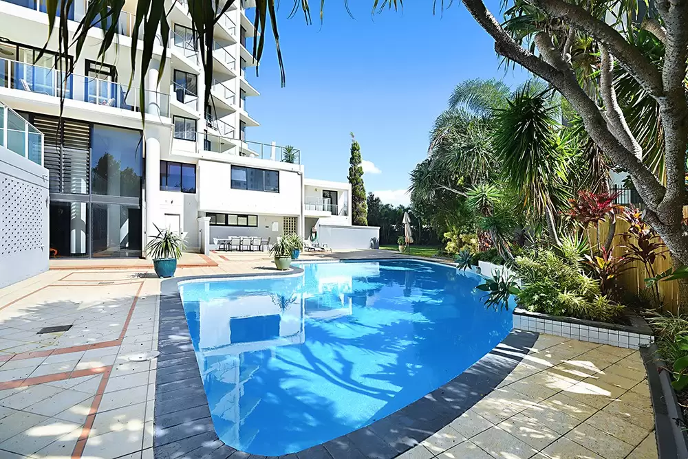 11/19 Peak Avenue, Main Beach Sold by Queensland Sotheby's International Realty - image 1