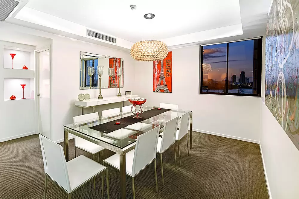 11/19 Peak Avenue, Main Beach Sold by Queensland Sotheby's International Realty - image 1