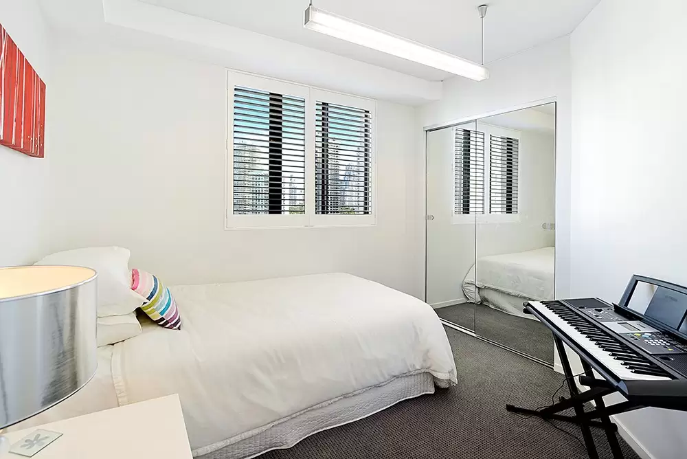 11/19 Peak Avenue, Main Beach Sold by Queensland Sotheby's International Realty - image 1
