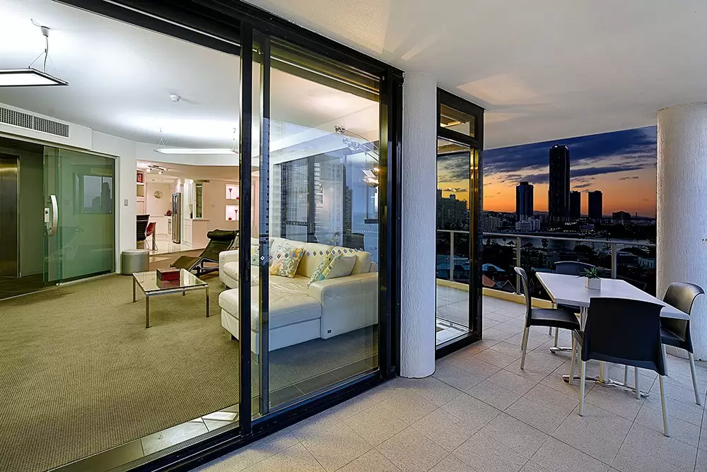 11/19 Peak Avenue, Main Beach Sold by Queensland Sotheby's International Realty - image 1