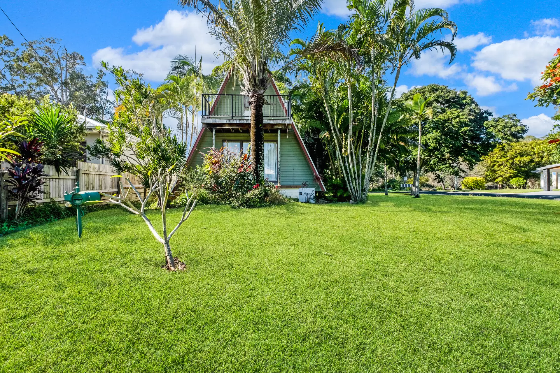 59 Moomba Street, Pacific Paradise Sold by Queensland Sotheby's International Realty - image 1