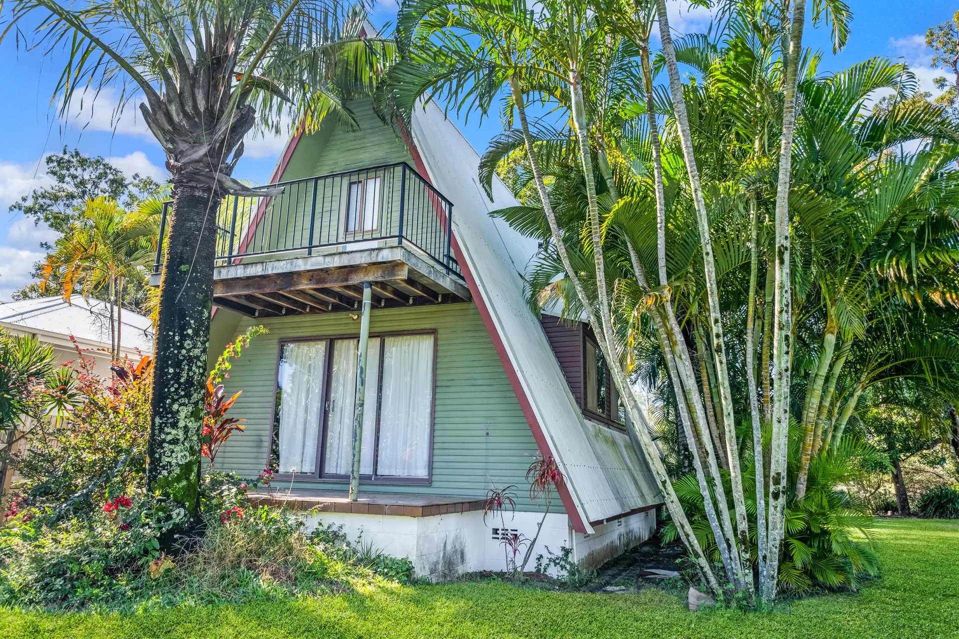 59 Moomba Street, Pacific Paradise Sold by  - image 1