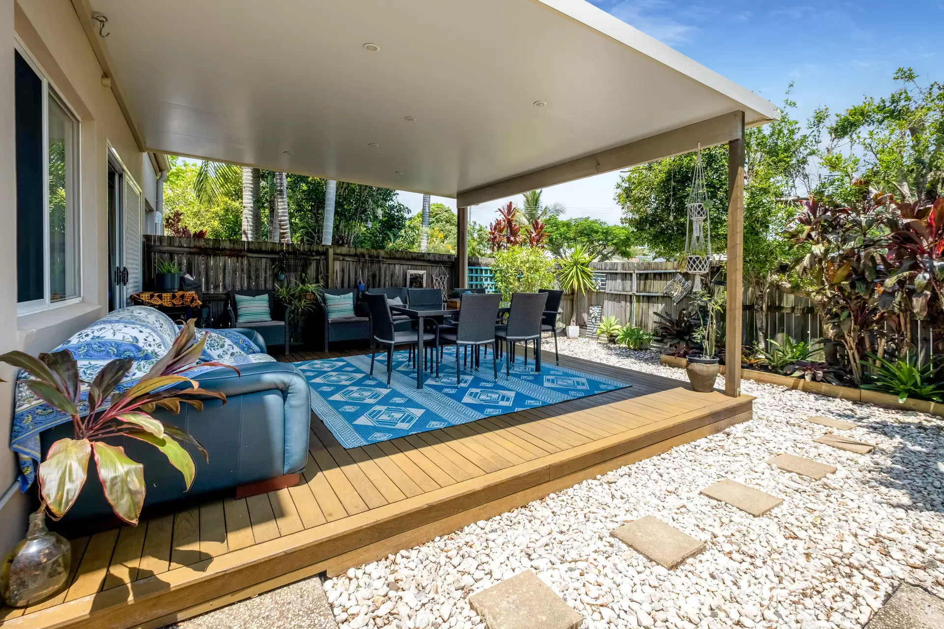1/25 Lows Drive, Pacific Paradise Sold by Queensland Sotheby's International Realty - image 1