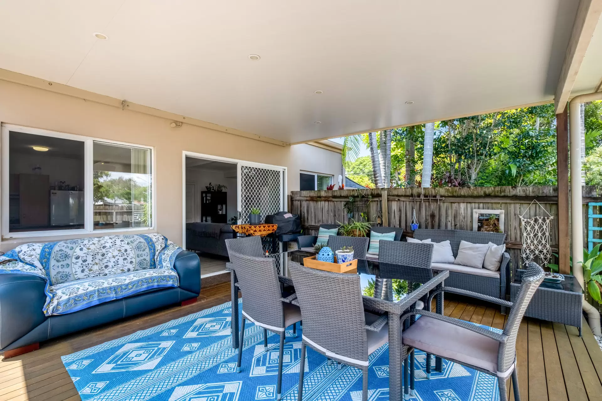 1/25 Lows Drive, Pacific Paradise Sold by Queensland Sotheby's International Realty - image 1