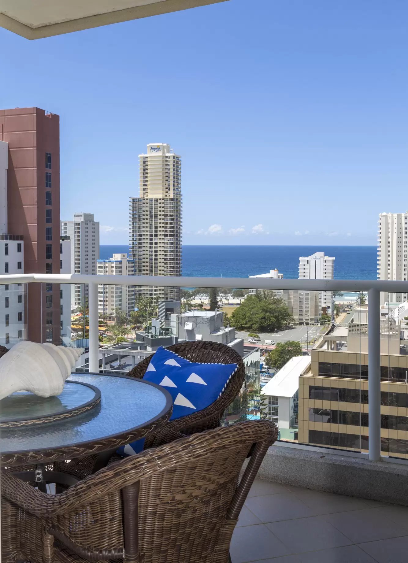 16/20-26 Riverview Parade, Surfers Paradise Sold by Queensland Sotheby's International Realty - image 1