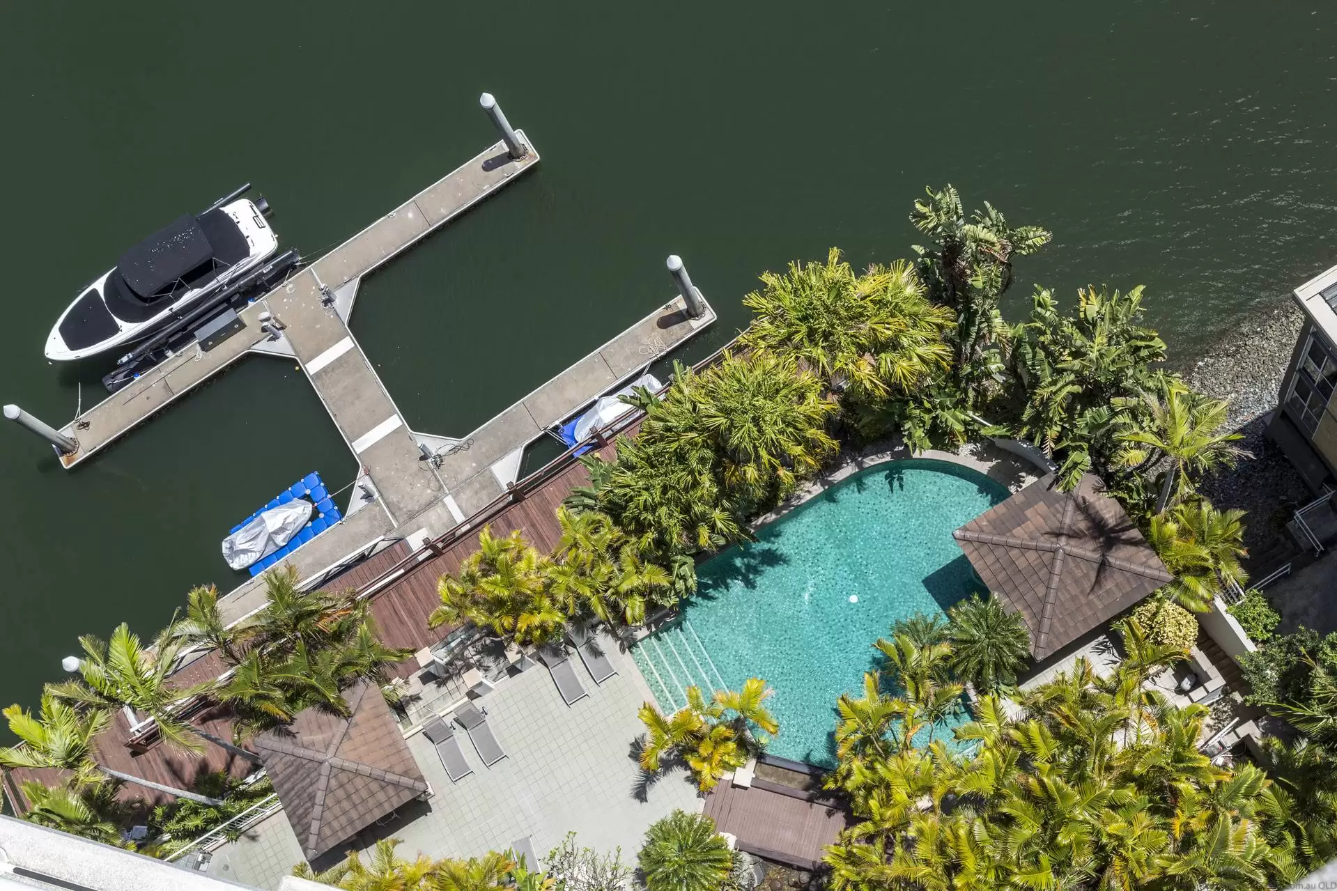 16/20-26 Riverview Parade, Surfers Paradise Sold by Queensland Sotheby's International Realty - image 1