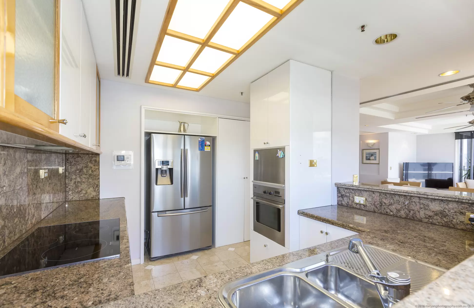 16/20-26 Riverview Parade, Surfers Paradise Sold by Queensland Sotheby's International Realty - image 1