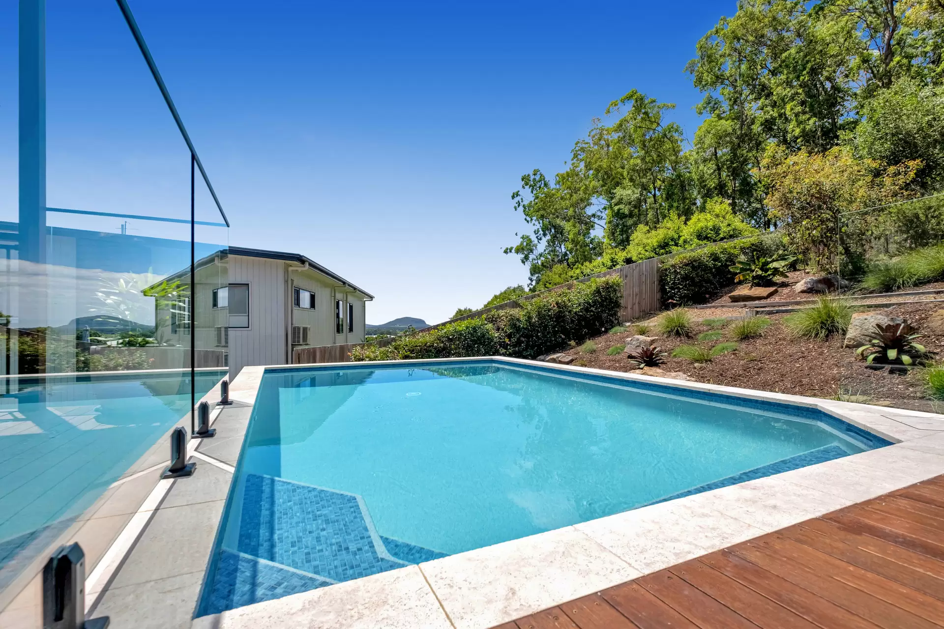 5 Wattlebird Cls, Bli Bli Sold by Queensland Sotheby's International Realty - image 1