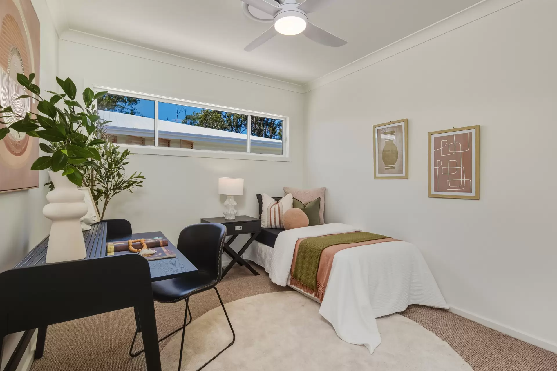 2/69 Queen Street, Cleveland Sold by Queensland Sotheby's International Realty - image 1