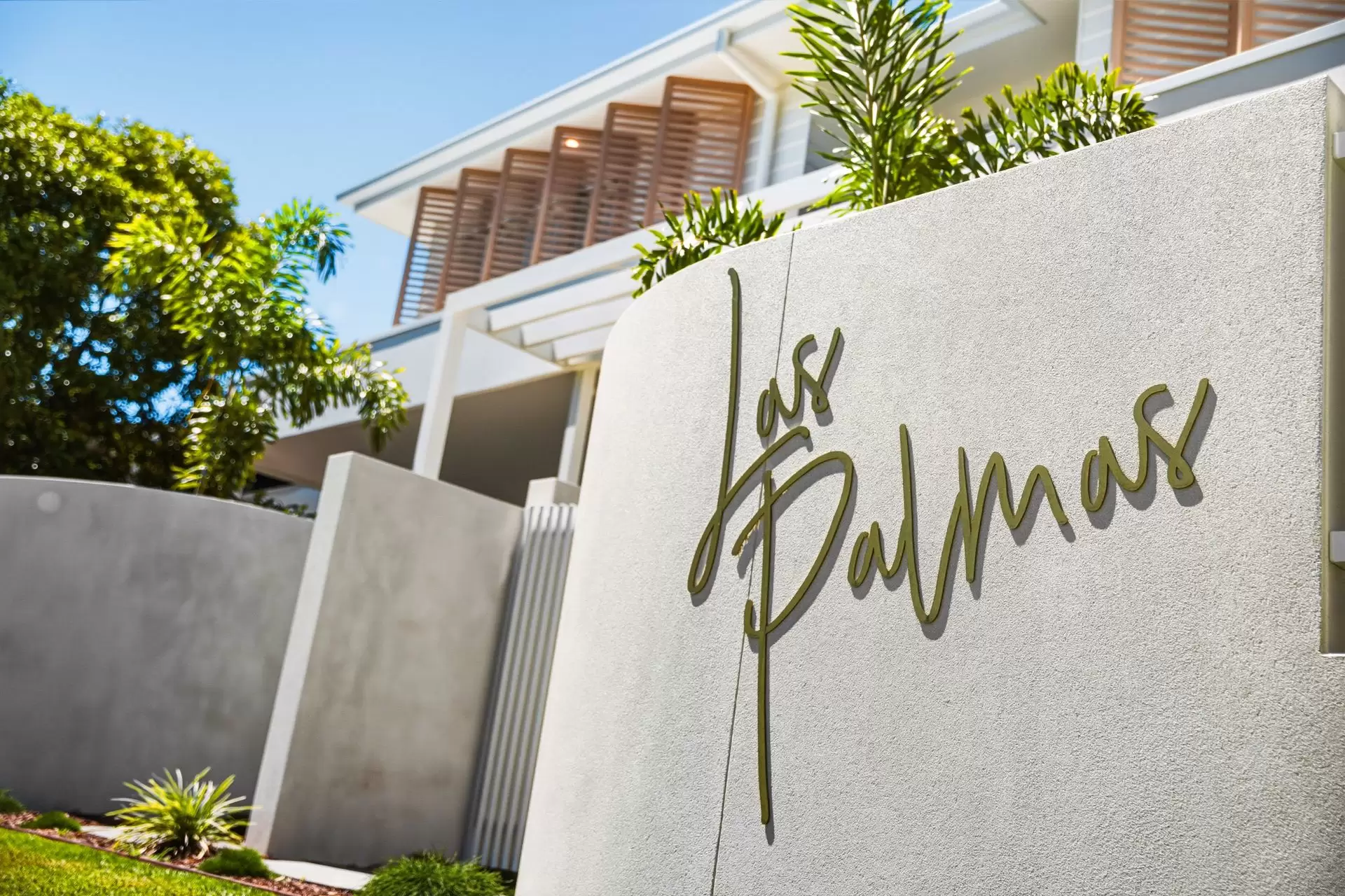 2/69 Queen Street, Cleveland Sold by Queensland Sotheby's International Realty - image 1