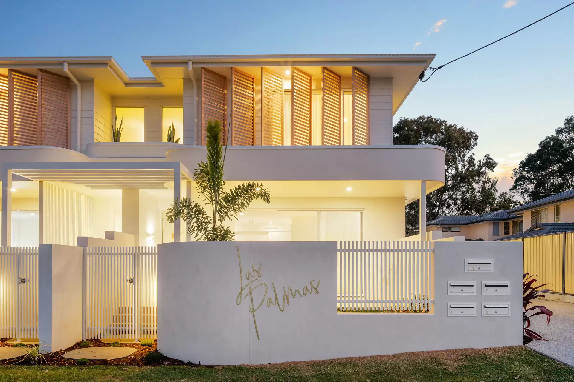 2/69 Queen Street, Cleveland Sold by Queensland Sotheby's International Realty - image 1