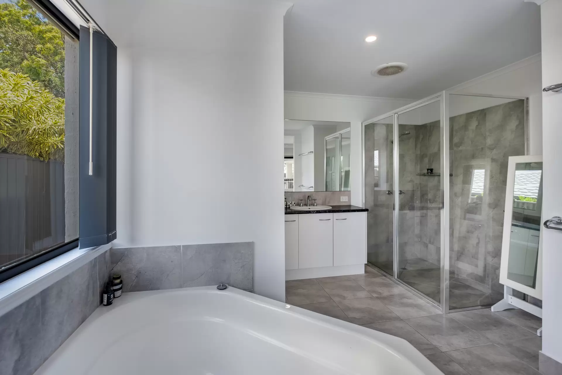 7 Tamarind Place, Twin Waters Sold by Queensland Sotheby's International Realty - image 1