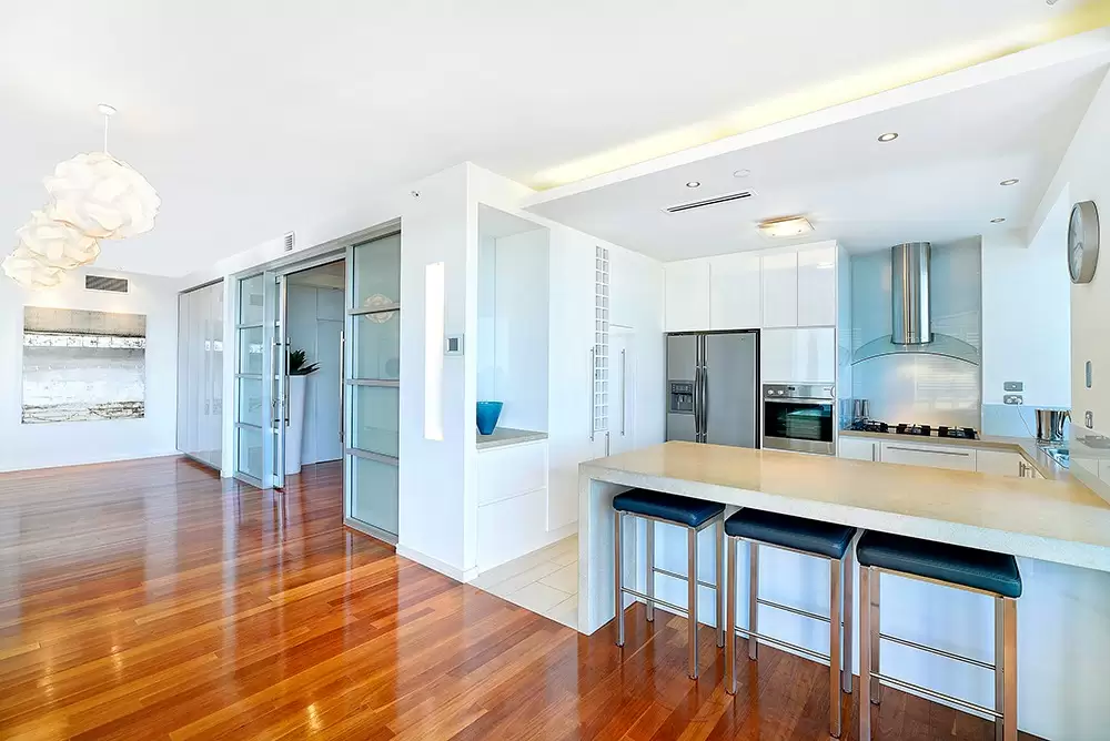31/11 Peak Avenue, Main Beach Sold by Queensland Sotheby's International Realty - image 1