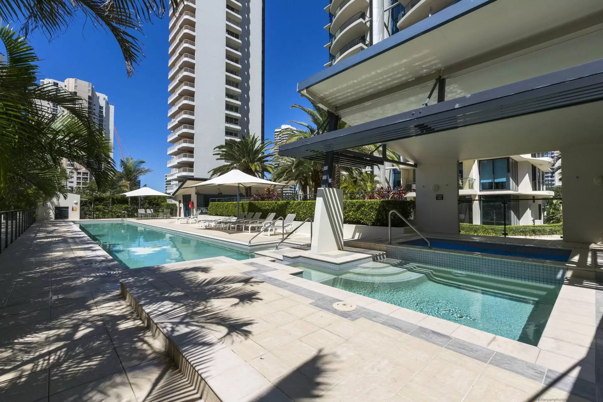 31/11 Peak Avenue, Main Beach Sold by Queensland Sotheby's International Realty - image 1