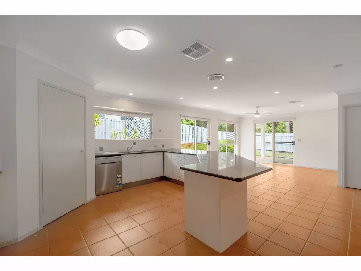 4 Highgrove Circuit, Peregian Springs Sold by Queensland Sotheby's International Realty - image 1