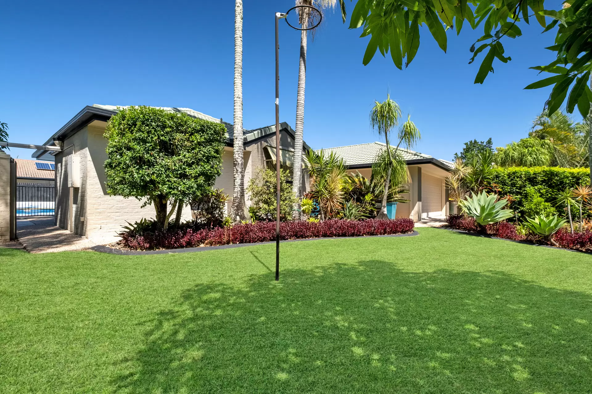 20 Cooloola Place, Twin Waters Sold by  - image 1