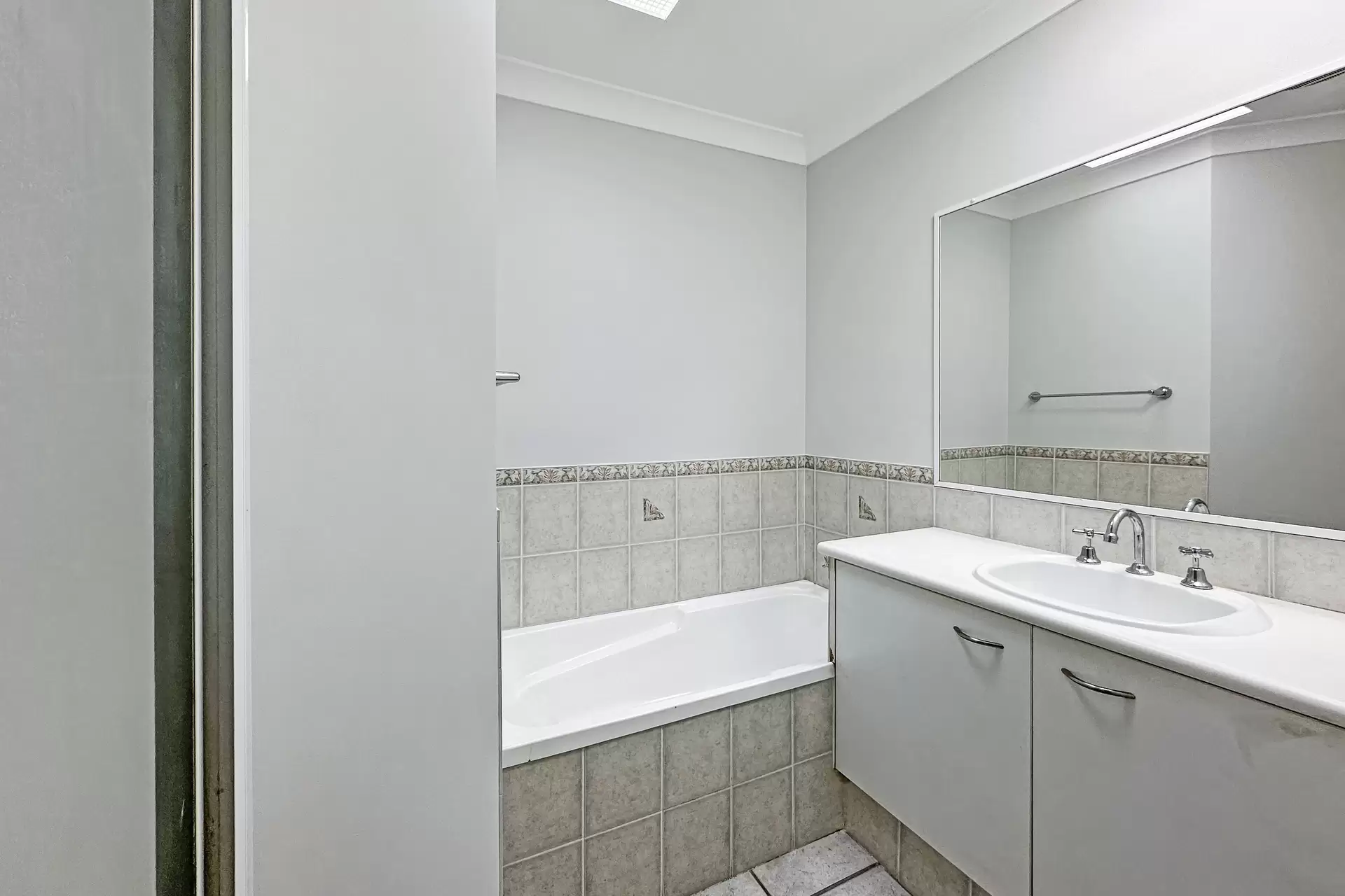 6/9 Mudjimba Beach Road, Mudjimba Sold by Queensland Sotheby's International Realty - image 1