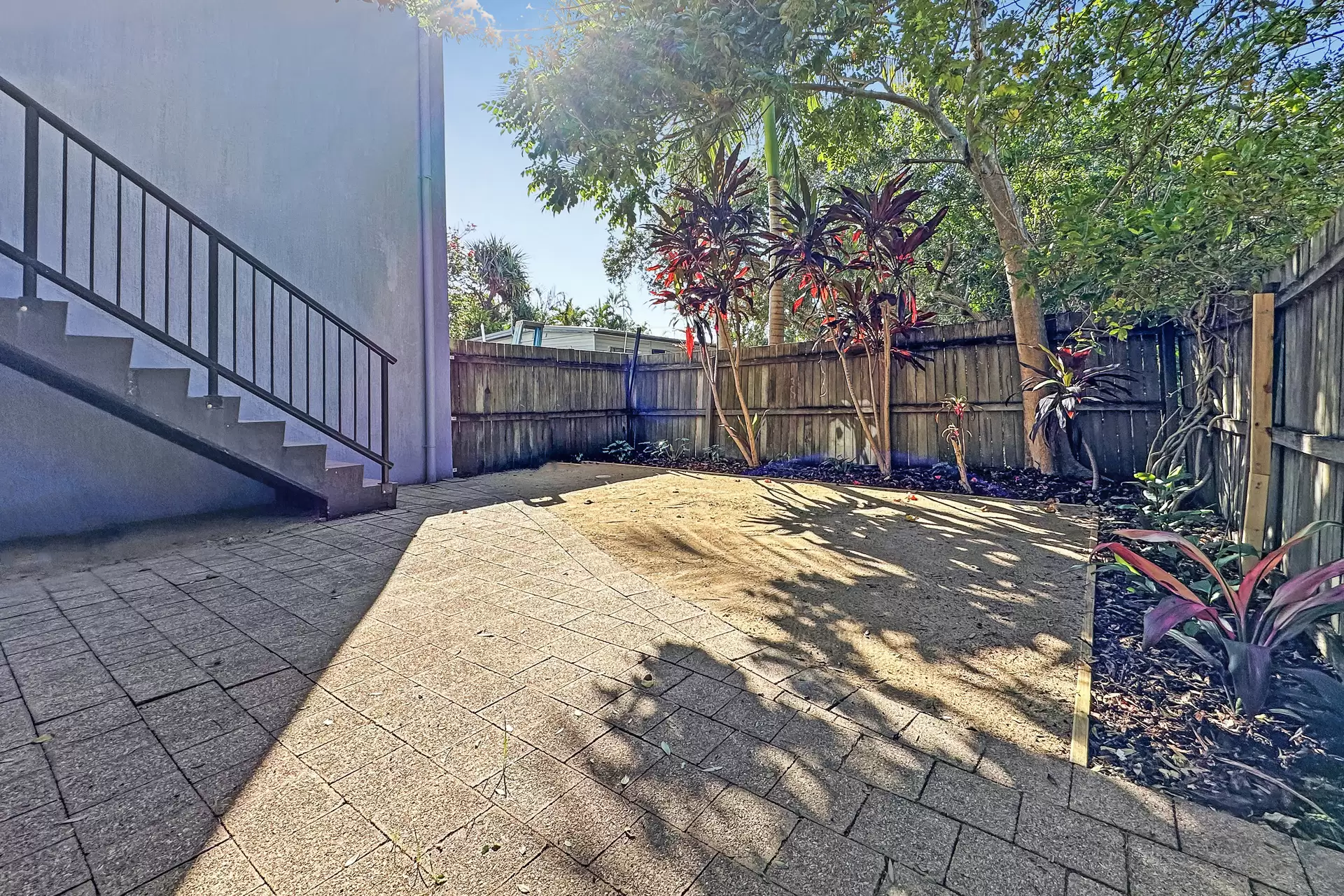 6/9 Mudjimba Beach Road, Mudjimba Sold by Queensland Sotheby's International Realty - image 1