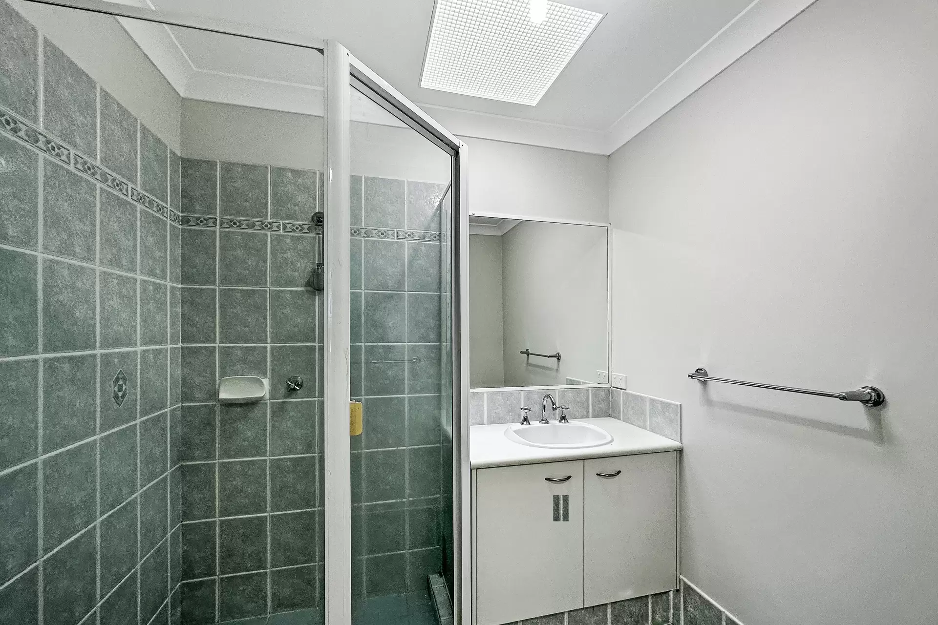 6/9 Mudjimba Beach Road, Mudjimba Sold by  - image 1