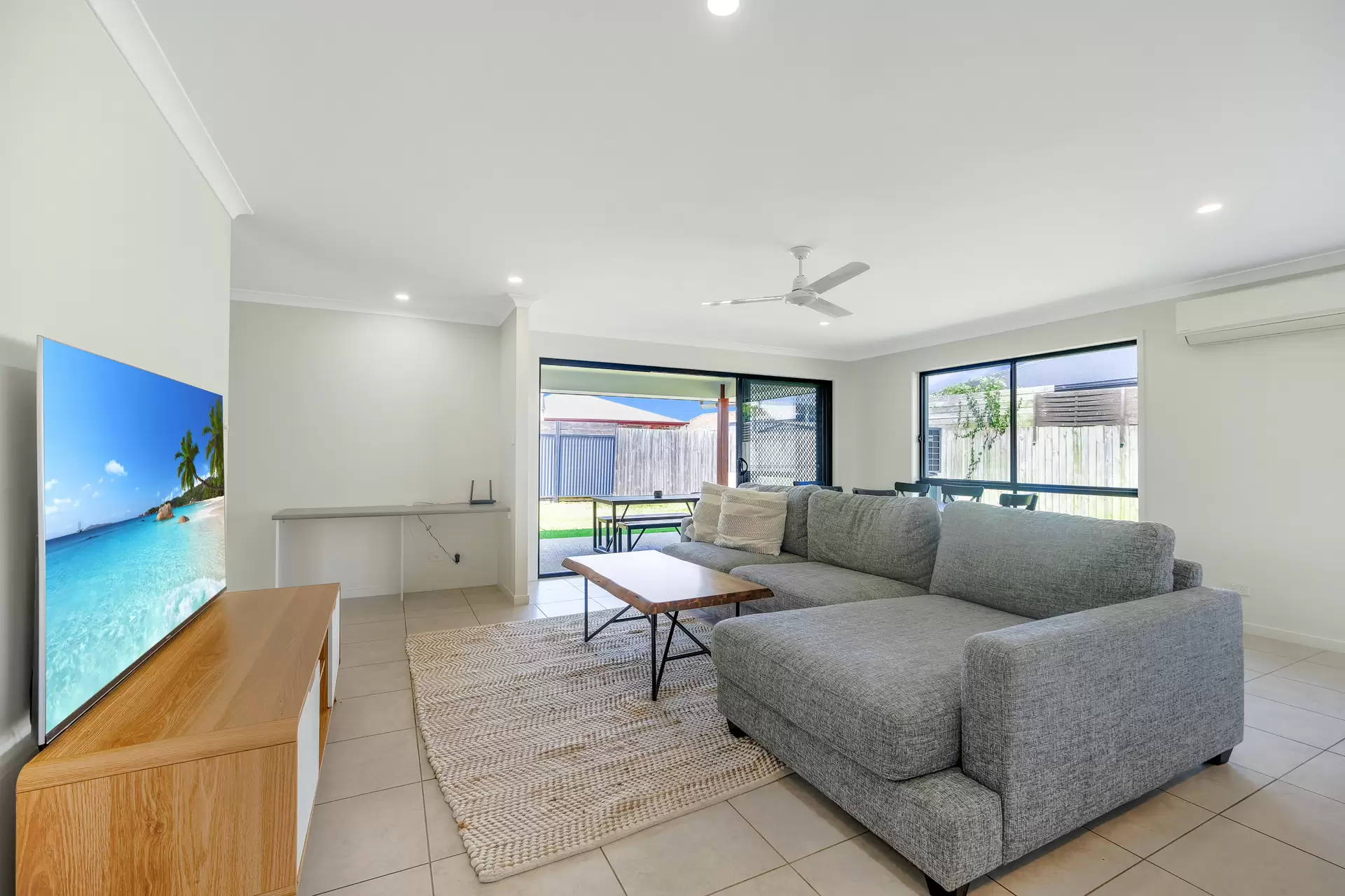 37 Ruby Crescent, Meridan Plains Sold by Queensland Sotheby's International Realty - image 1